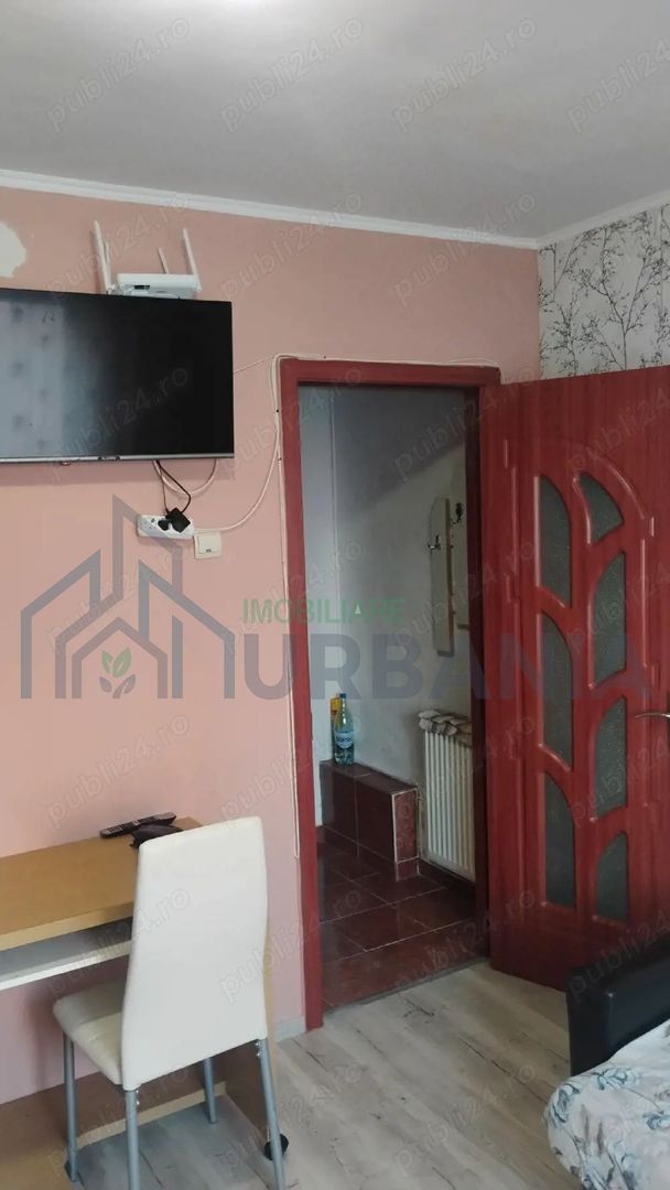 Închiriez garsonieră zona piața Nicolina - Poză 3