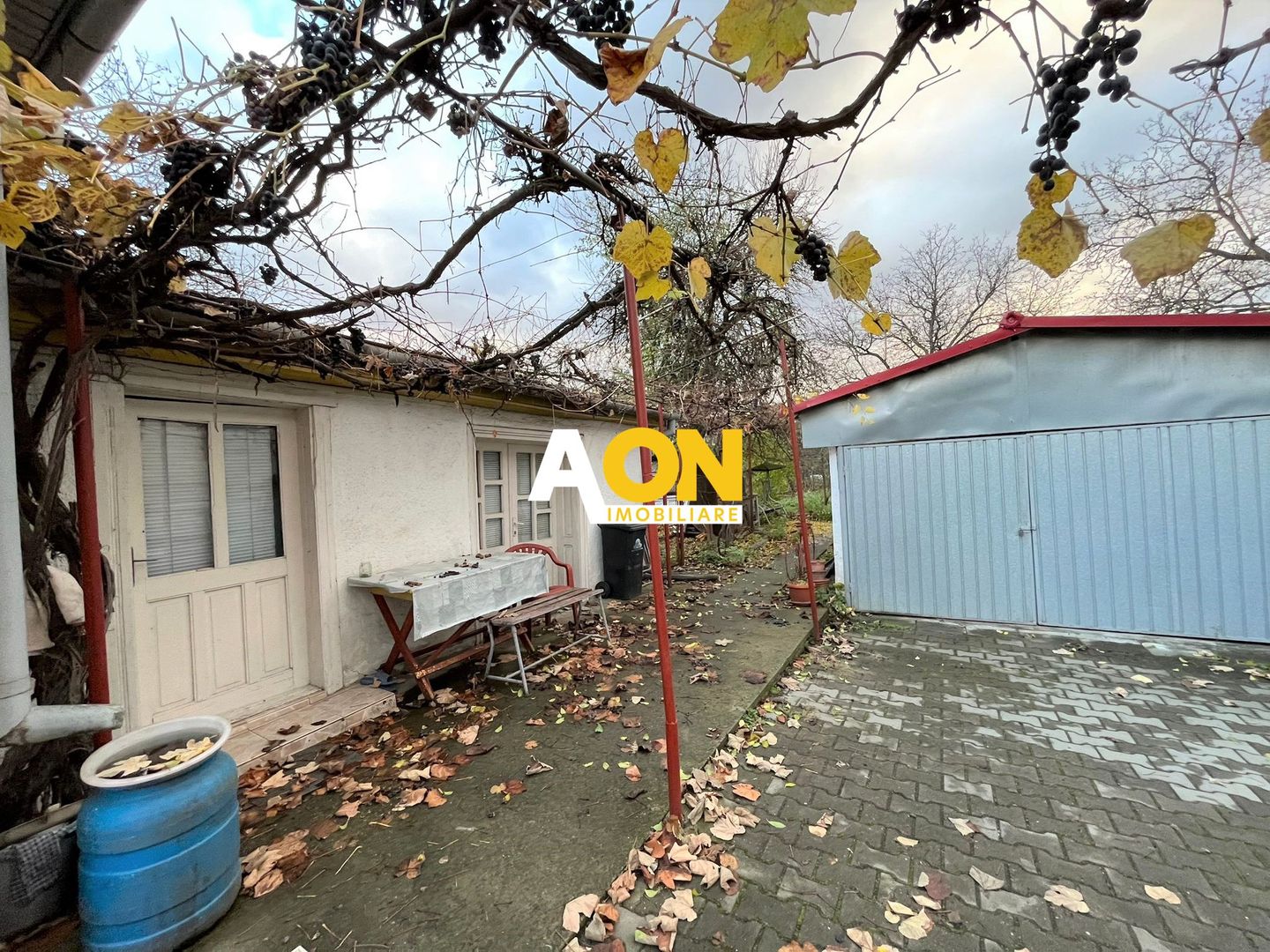 Casa de vanzare, 1000mp teren, ultracentral - Poză 2