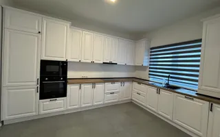 Casa individuala 114 utili 4 camere 2 bai si curte 215 mp in Selimbar - Poză 11