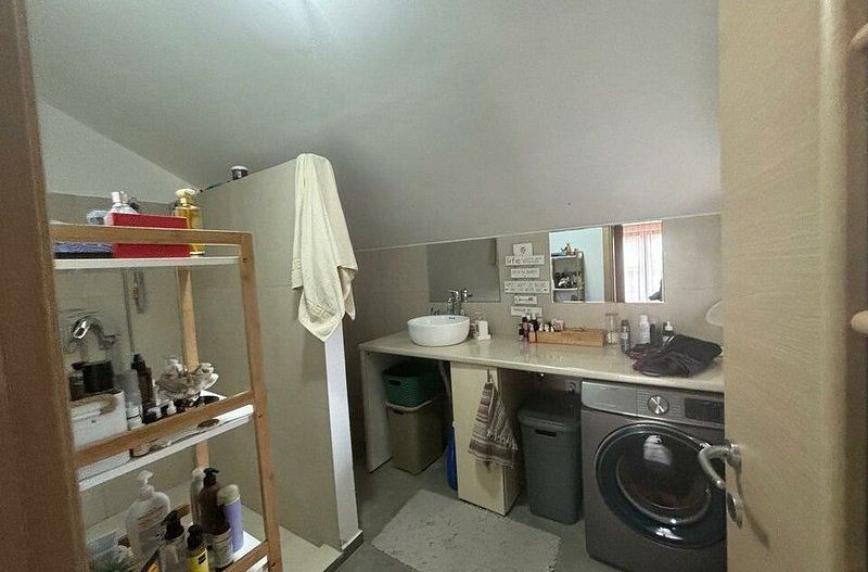 Vilă cu 4 camere de vânzare Dumbravita 144 mp - Poză 7