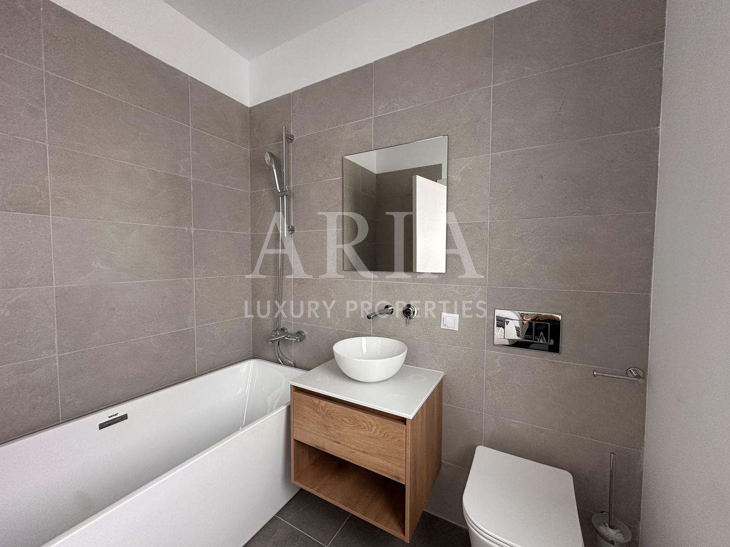 MOBEXPERT HOMES GATED COMMUNITY PIPERA FIRST RENT - Poză 19