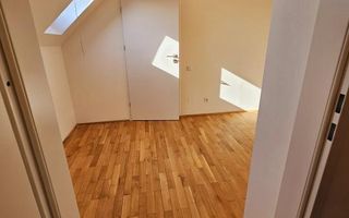 🏢 Spațiu de birouri – 5 camere, 3 băi – Mansardă vilă, Central - Poză 16