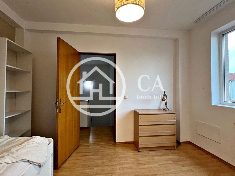 Casă de închiriat cu 4 camere în Cartierul Europa, Oradea - Poză 2