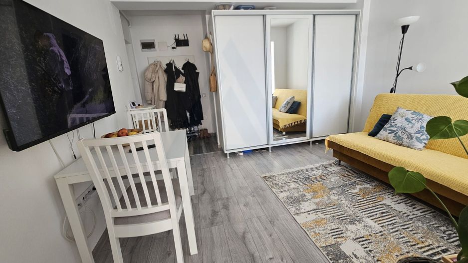 Studio dormitor separat etaj 2 cu parcare privata in Arhitectilor - Poză 1