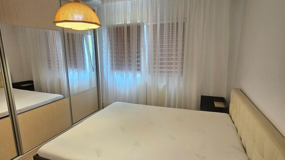 Apartament 3 camere, decomandat- 1 Mai, Sara - Poză 7