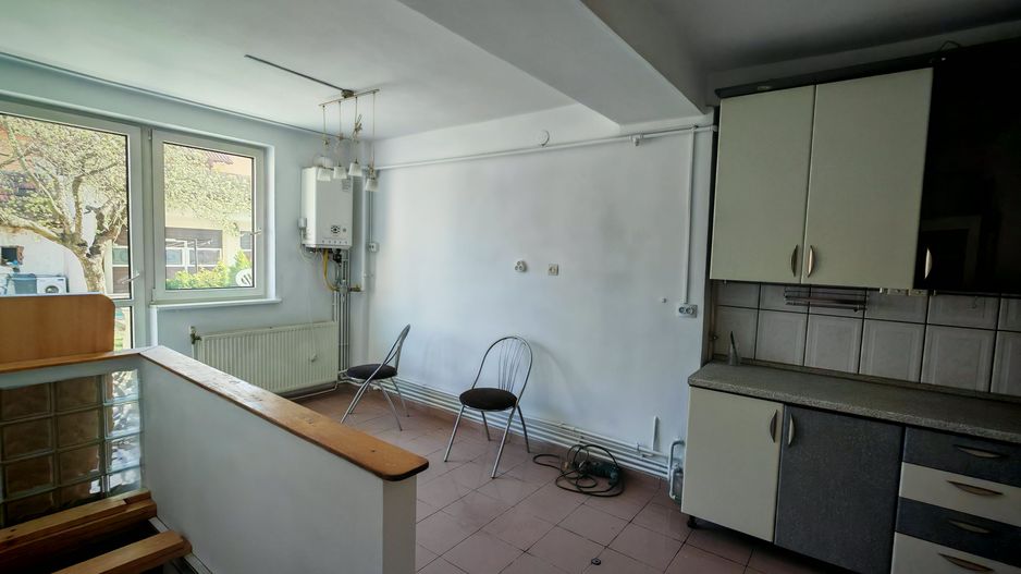 Apartament in vila,Bartolomeu,120 mp,3 camere,Spatiu depozitare 50mp - Poză 1