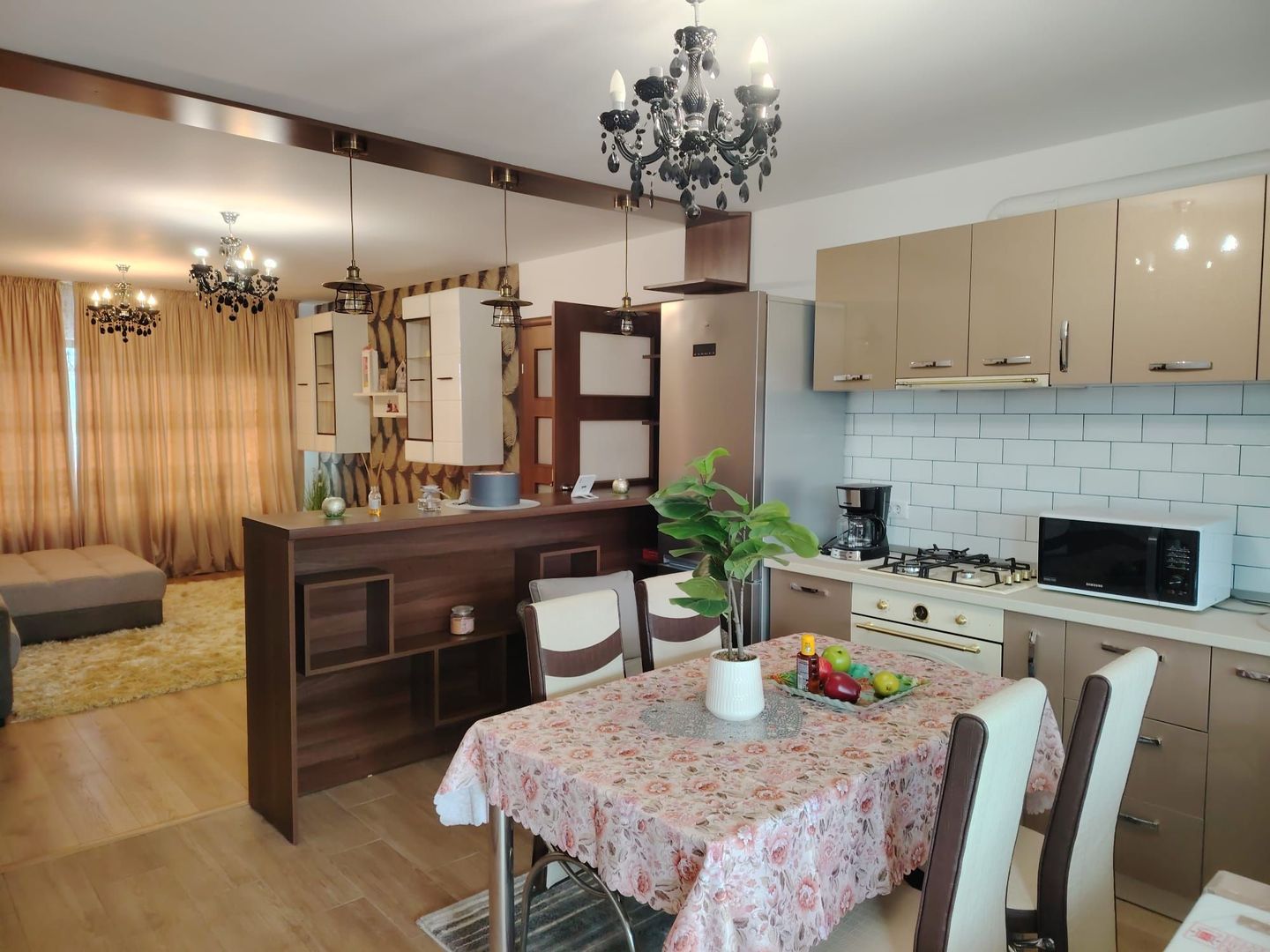 Casa Crevedia - Poză 1