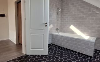 Apartament cu 3 camere si 2 locuri de parcare - Poză 8