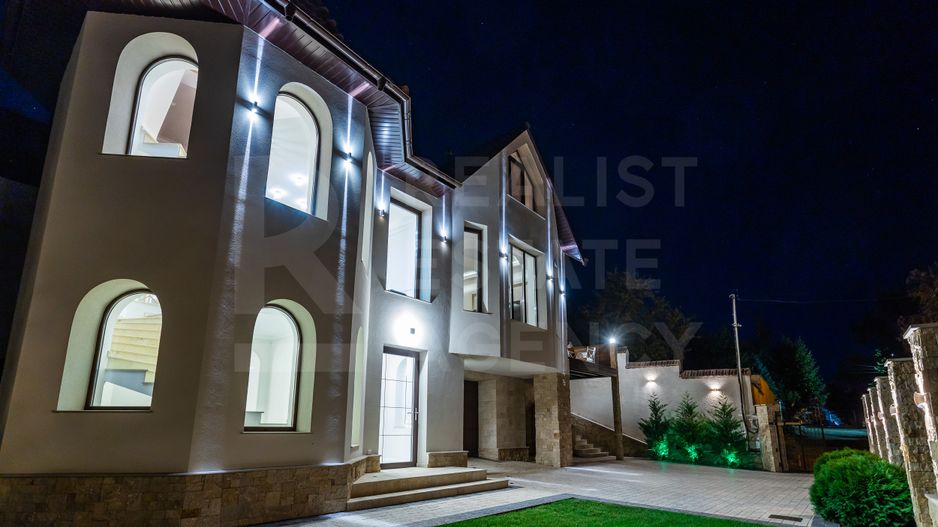 Vânzare,casă, 3 nivele, str. Mărțișor, Telecentru. - Poză 123