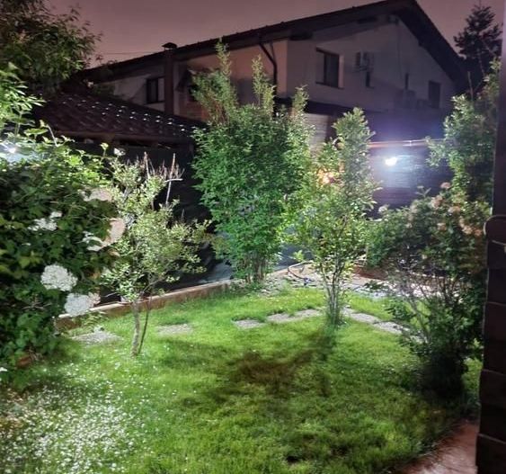 Vila Tunari, cartierul Scriitorilor, mobilata si utilata cu materiale premium - Poză 9