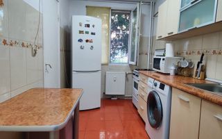 Apartament 3 camere de vânzare Drumul Taberei - Poză 6