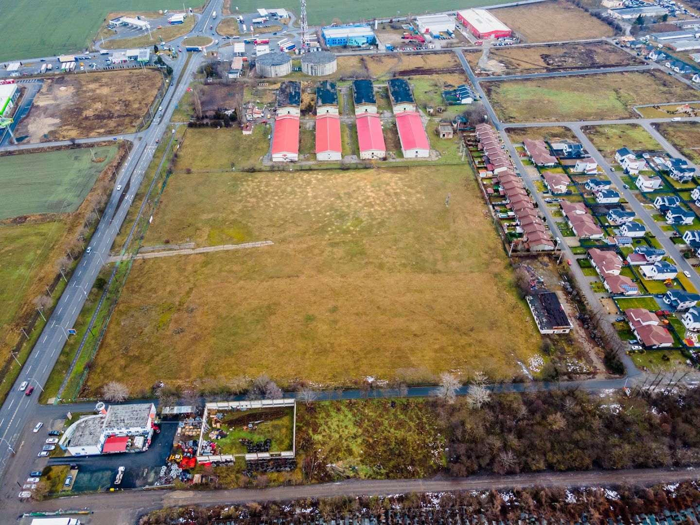 Teren intravilan la șoseaua principală Grădiște - Poză 9