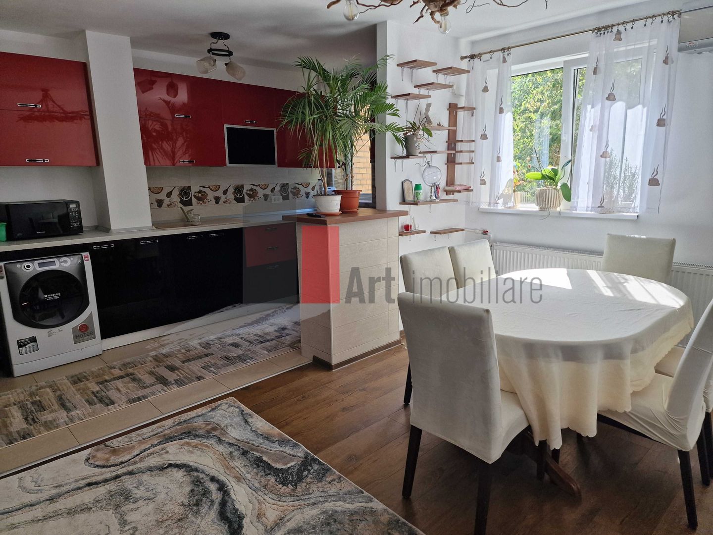 Închiriere 3 camere, nou, zona Favorit, 2 locuri de parcare - Poză 2
