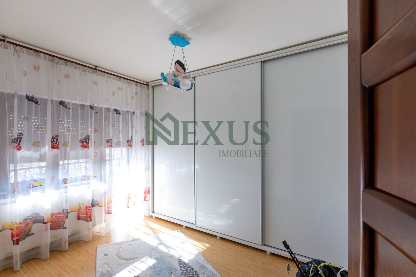 Casă/Vilă modernă de vânzare la intrare în Bogdan Vodă, județul Bacău. - Poză 44