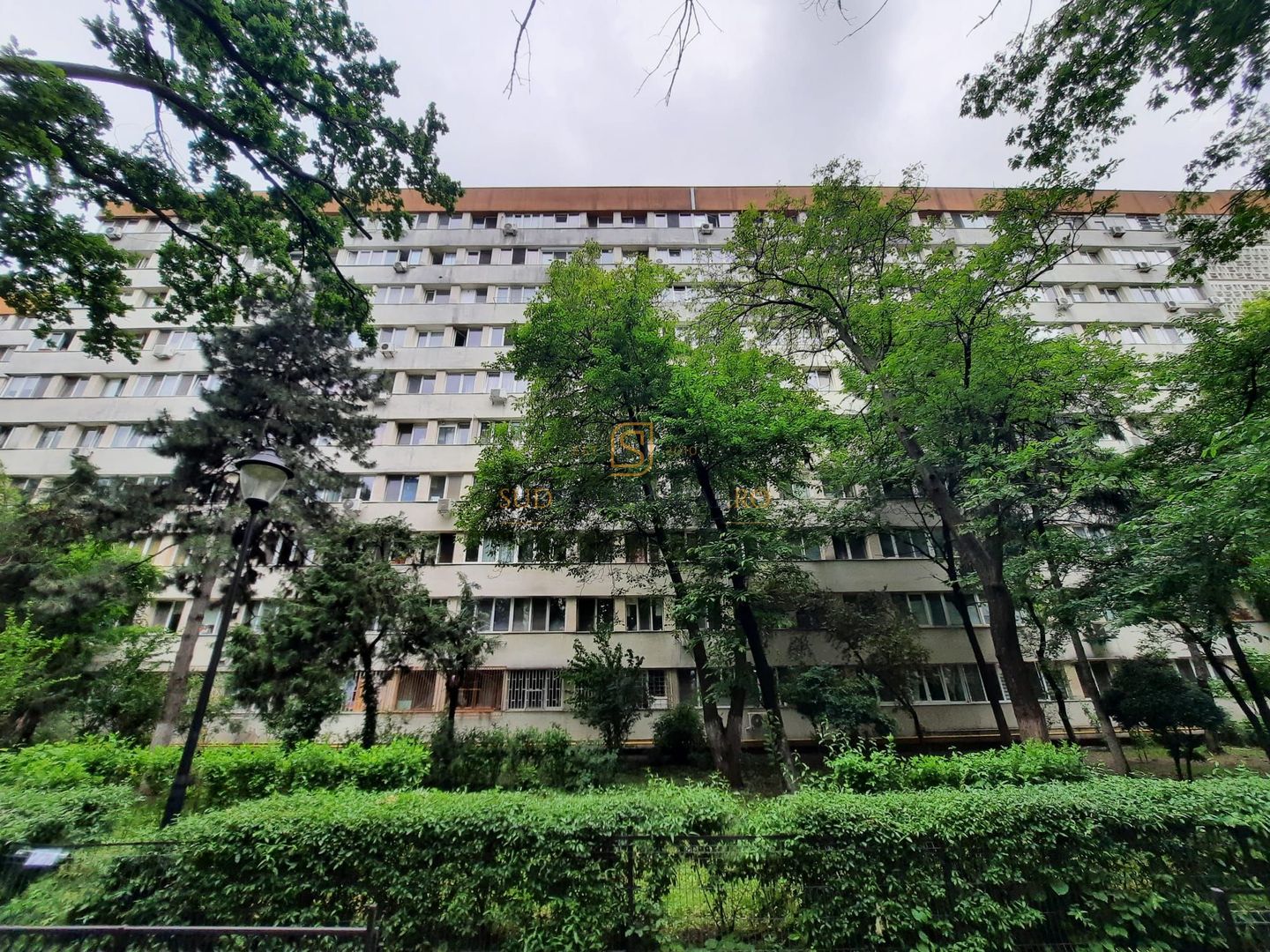 Garsoniera mobilata si utilata modern, Aparatorii Patriei, Sector 4 - Poză 1
