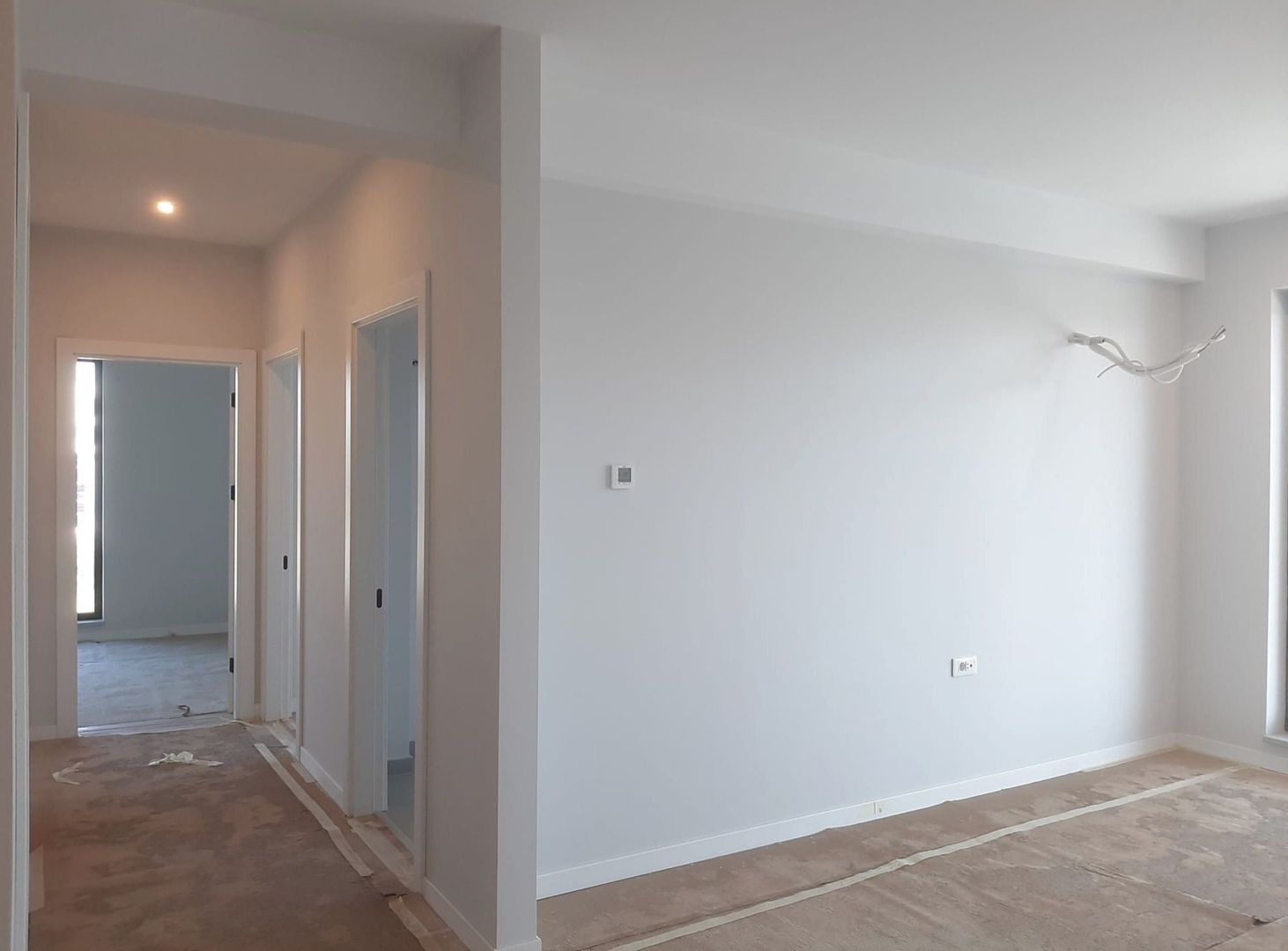 Apartament 3 Camere bucatarie inchisa si Terasă 12 MP cu Vedere Liberă - Poză 4