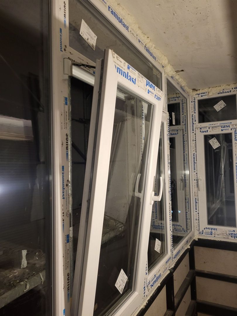 Apartament cu trei camere - Poză 3