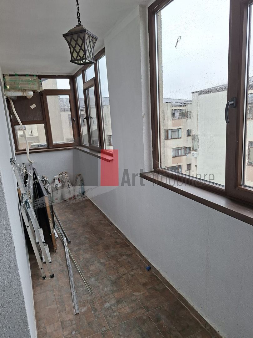 Apartament cu trei camere de vanzare-Metalurgiei-Aparatorii Patriei-cu centrala - Poză 6