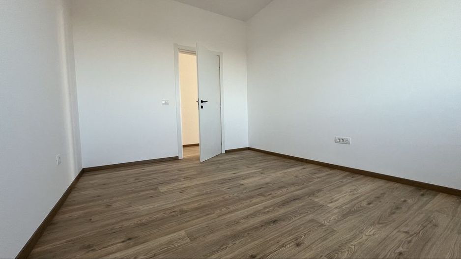 Casa cu 5 camere de vanzare in Nordul Bucurestiului - Poză 4