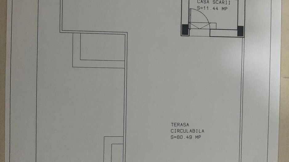 Vand imobil P+2 zona salaj rahova cu doua spatii comerciale - Poză 7