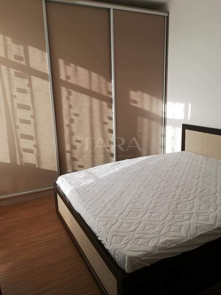 Apartament 3 camere, Floresti, zona Atelier Pizza. - Poză 9