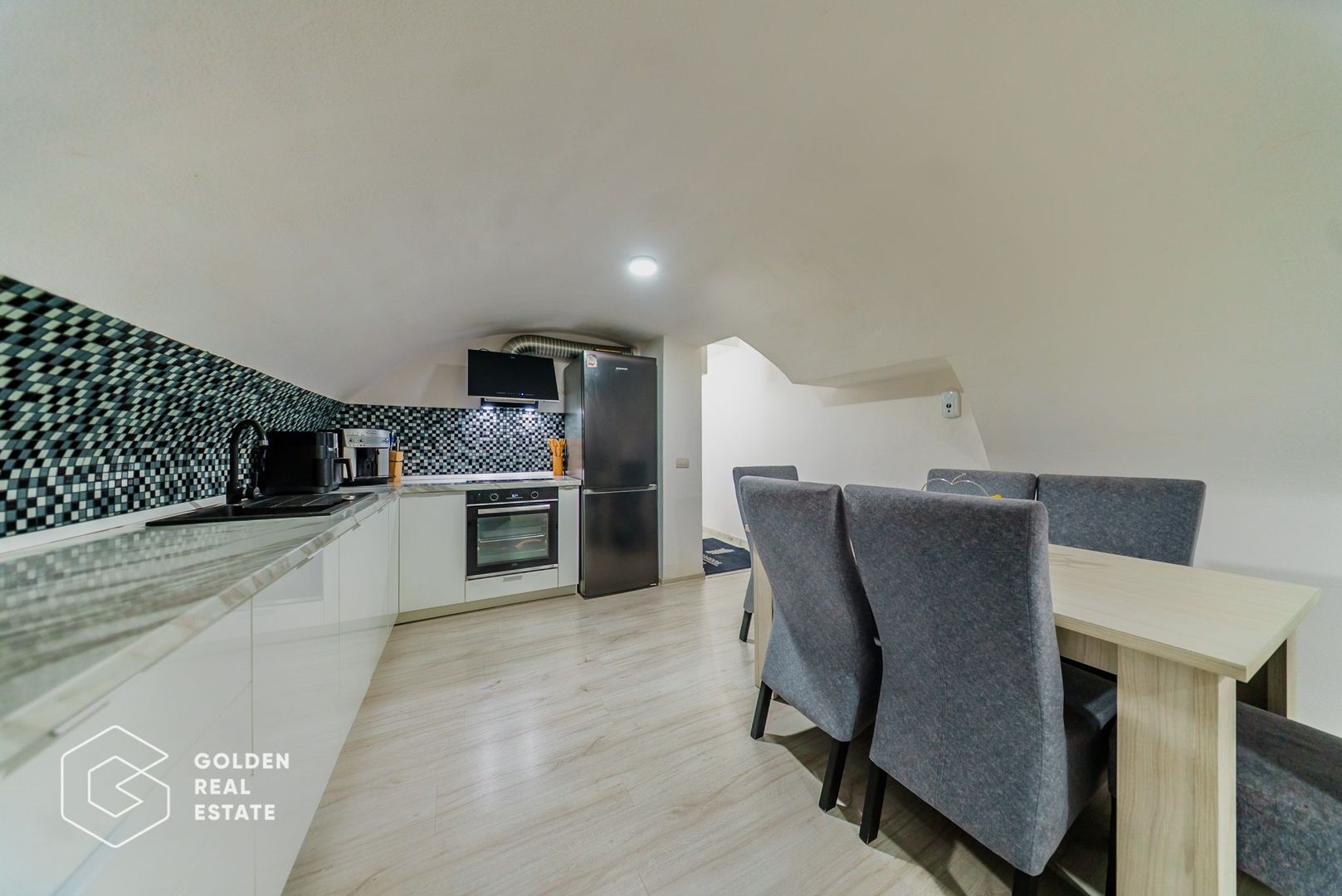 Apartament ultrafinisat la casa, zona ultracentrala, comision 0% la cumparare - Poză 14