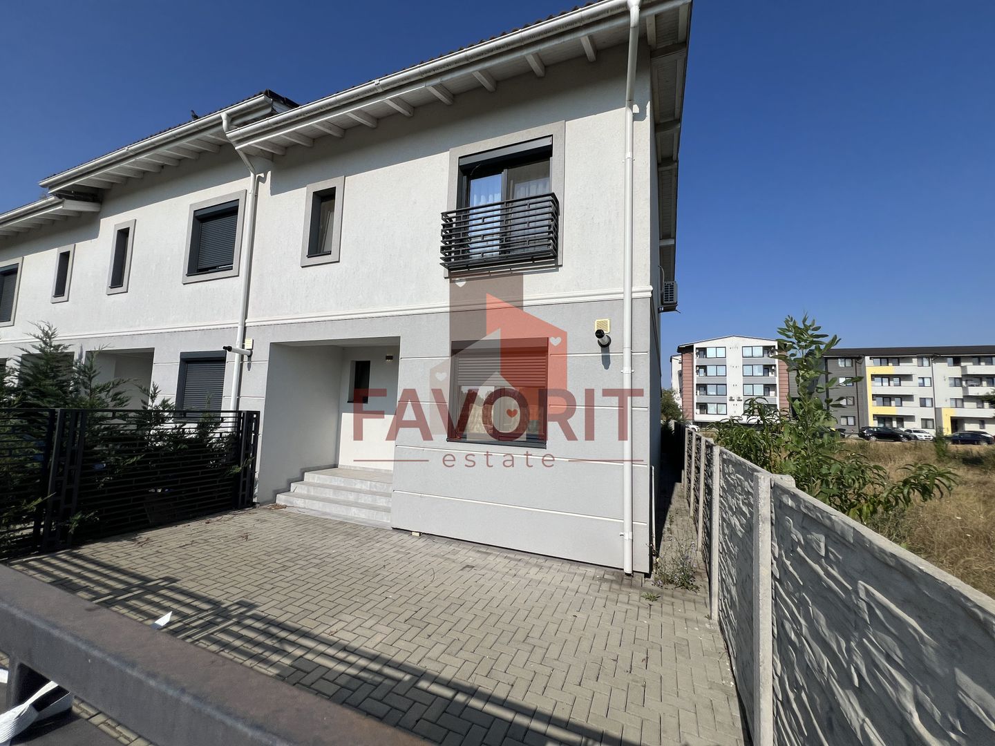 Triplex de vânzare | 4 camere | 3 băi | 112 mp | Giroc – zona ESO - Poză 1