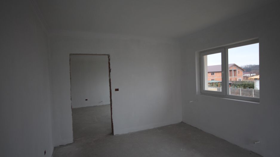 Apartamet 3 camere in Ghiroda - Poză 1