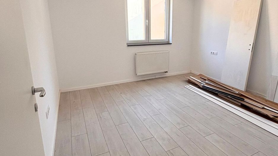 Apartament modern finisat și utilat confort eleganță și liniște zona Tractorul - Poză 1