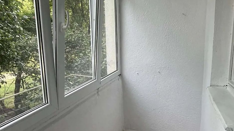 BRASADAS vinde ap cam etaj 1/4 Micro 15 Oituz. - Poză 2