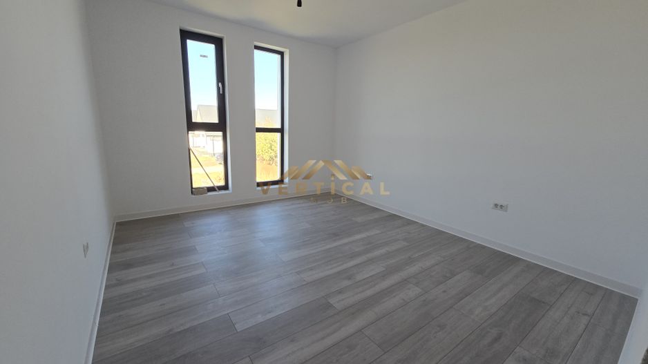 De vanzare! Vila cu un teren superb in comuna Berceni - Poză 5