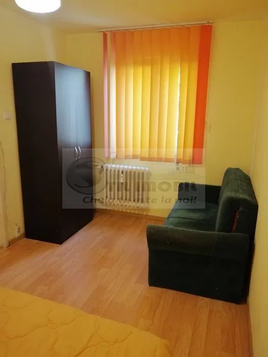 Apartament 3 camere, zonă Tatarasi 72.000 Euro - Poză 1