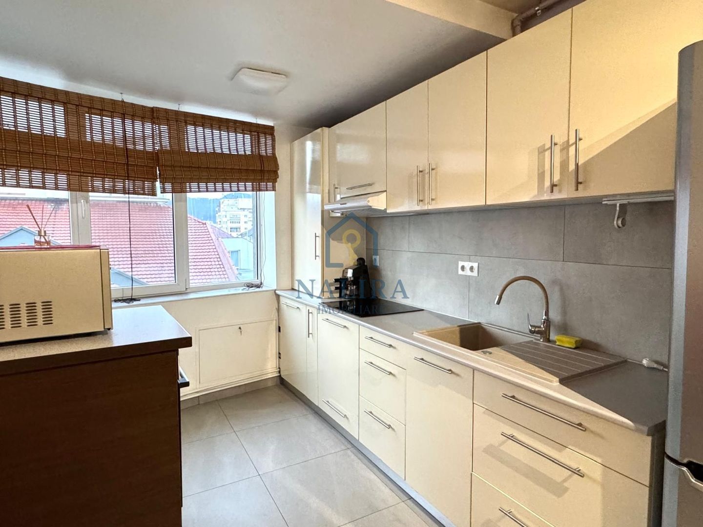 Chirie apartament 3 camere - Transilvaniei + loc de parcare - Poză 3