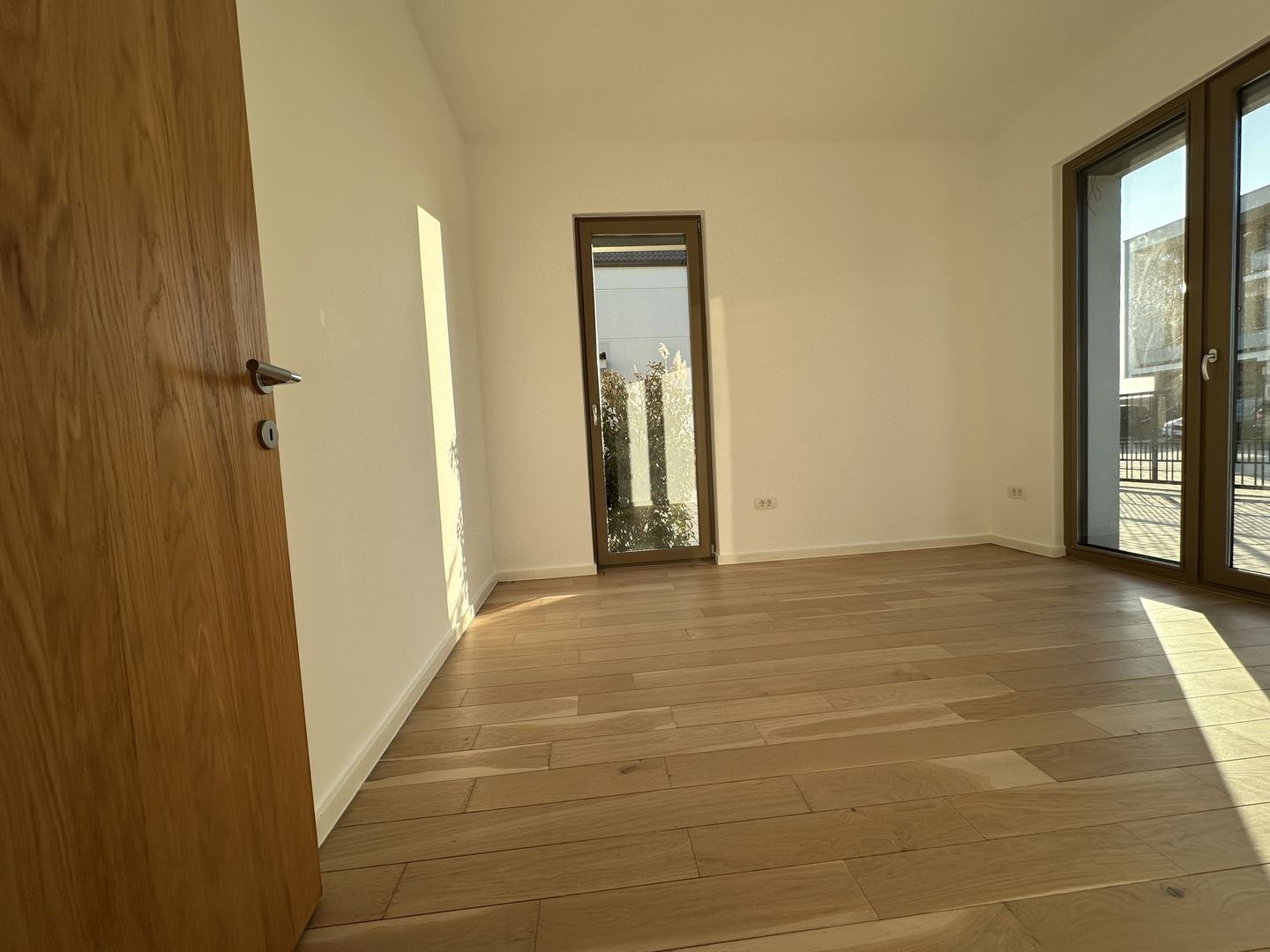 Casa cu 4 camere - Dumbarvita - Poză 11