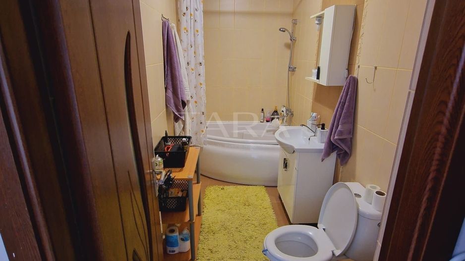 Apartament spațios, balcon și parcare, zona Parcul Poligon. - Poză 7