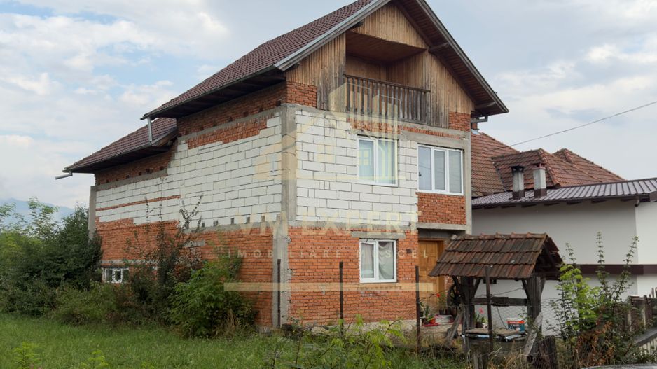 CASĂ 4 CAMERE TEREN 1000 MP ALBEȘTI DE MUSCEL  JUD ARGEȘ - Poză 1