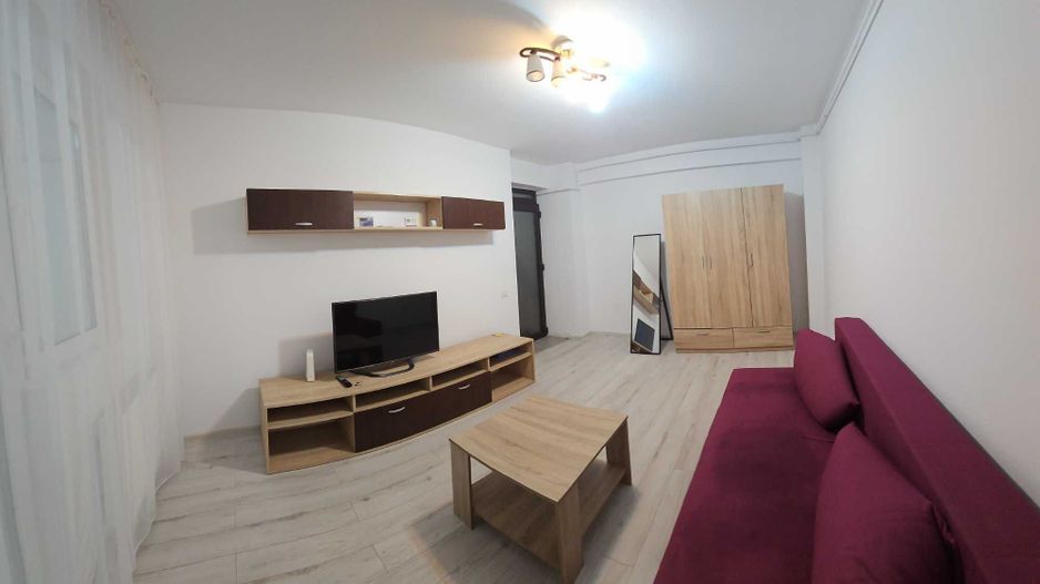 Apartament 3 camere de inchiriat - Poză 1