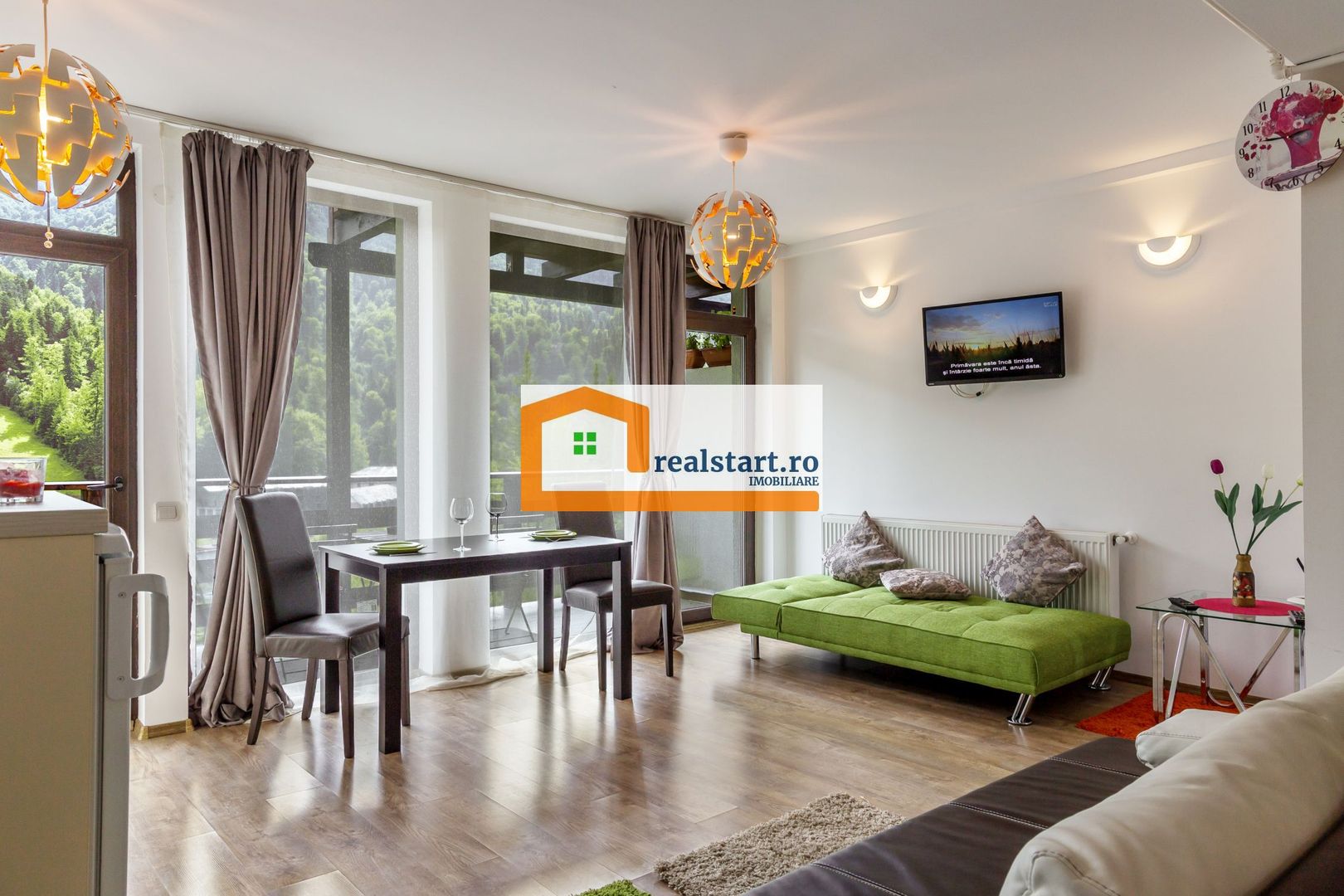 View munte,Studio Azuga, Ideal Investitie aparthotel, mobilat&utilat - Poză 1