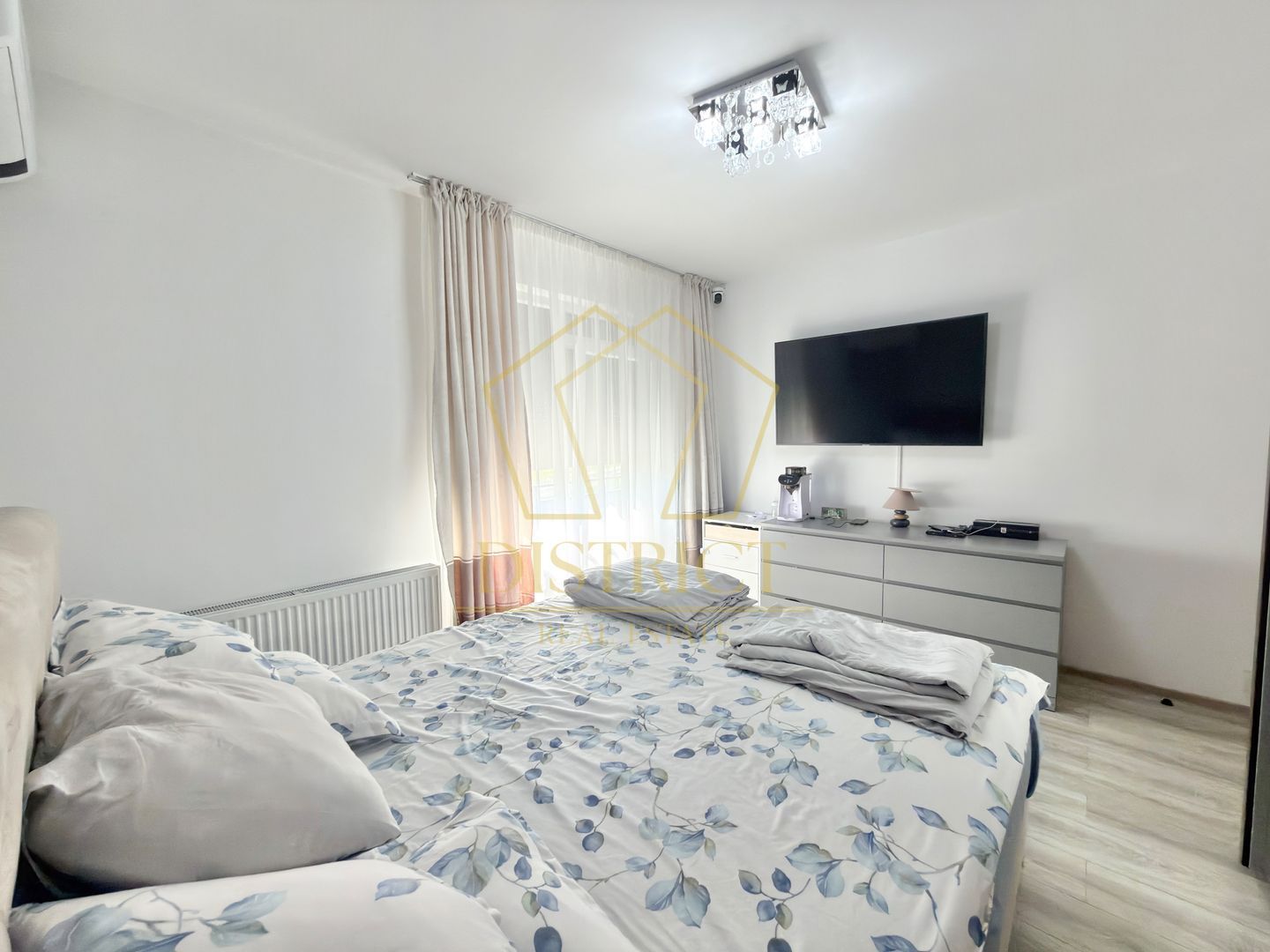 Apartament cu 3 camere decomandat, complet mobilat si utilat la parter in Giroc. - Poză 11