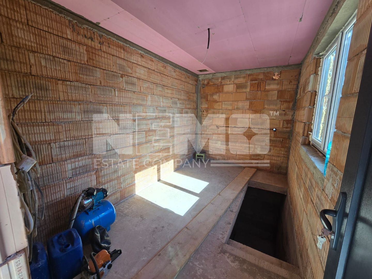 Casă la roșu la 165000 euro I Pe teren de 32 de ari I Măneuți - Poză 10