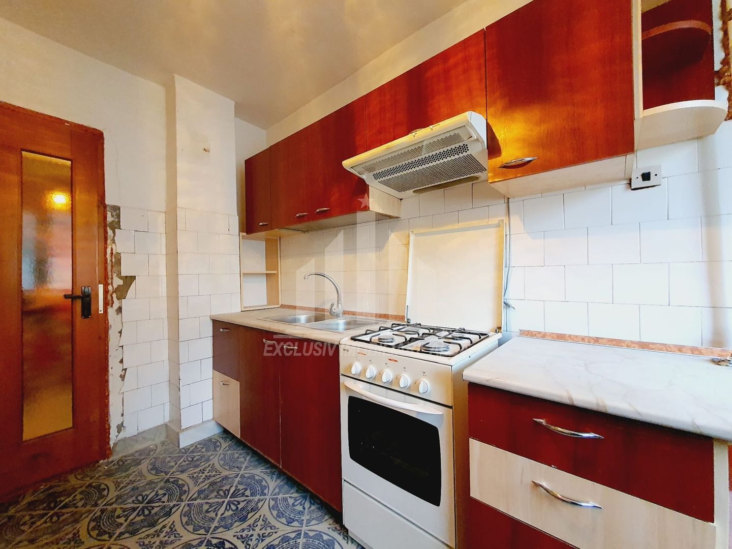 Apartament 4 camere decomandate | 100 mp | Etaj 1 | Garaj | Cetate - Poză 2