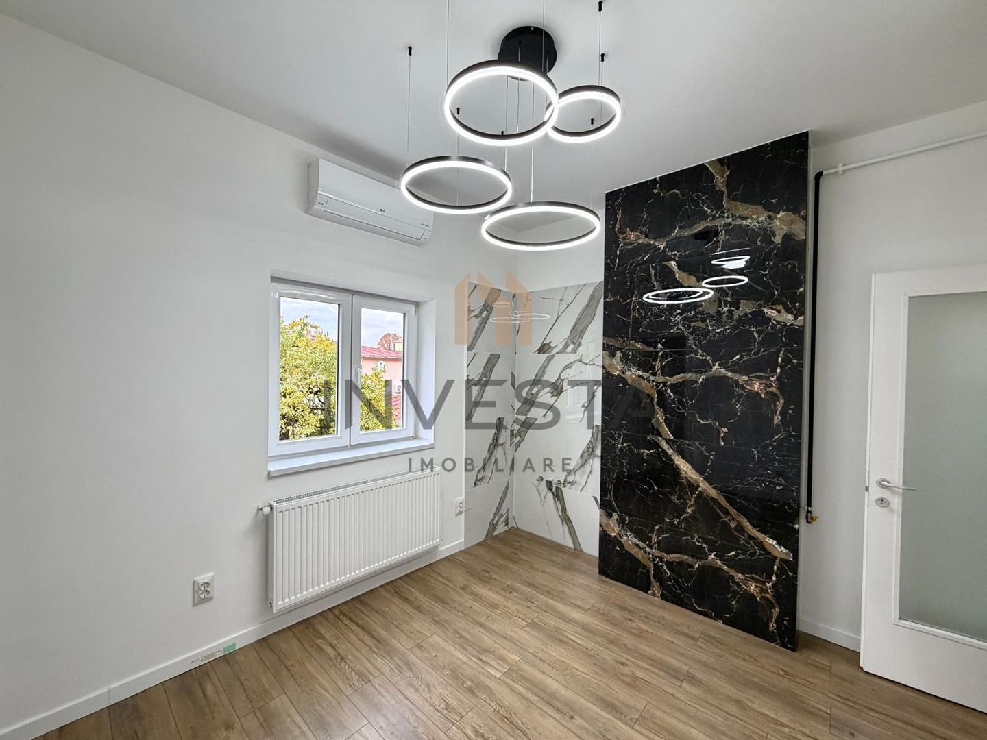 Apartament cu 2 camere, zona Centrala ! - Poză 6