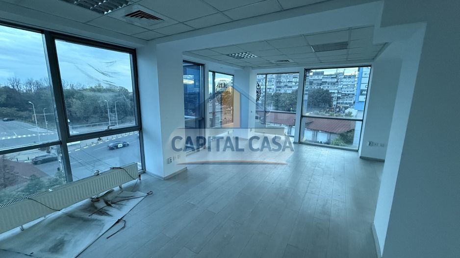 Spațiu Comercial de 300mp lângă Afi mall Ploiești - Poză 6