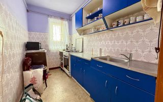 2 camere, decomandat, Baza Sportivă "La Terenuri"! - Poză 1