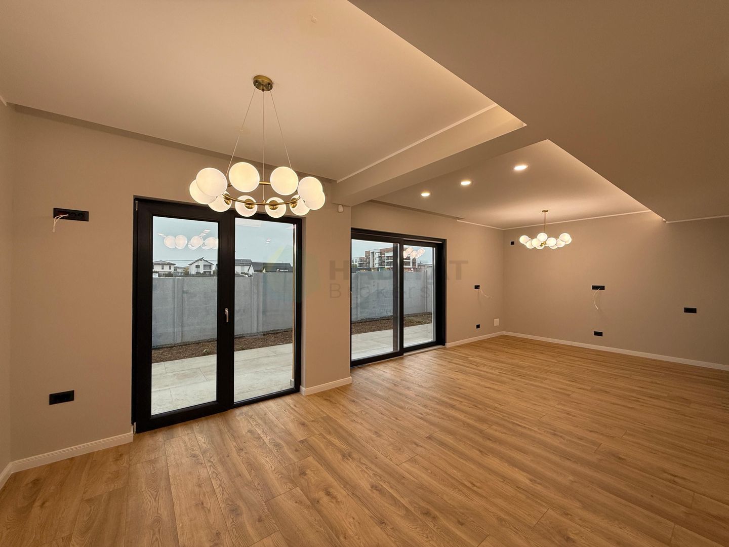 Vila individuala 5 camere Tunari 1 Decembrie - Poză 42