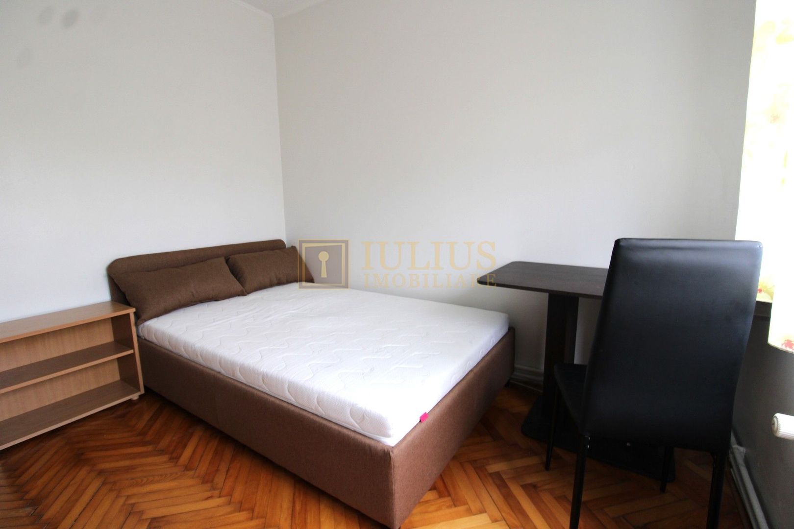 Apartament spatios, 3 camere, 2 bai, ideal pentru studenti - Poză 13