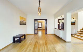 Vilă 6 camere zona Tabacovici - Poză 9