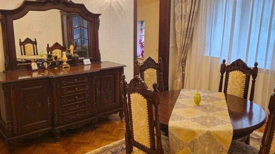 Vila frumoasa ,localizata central\ Unirii Square\Proprietar - Poză 2