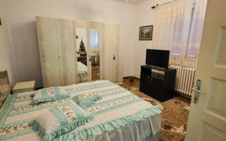 DE VANZARE CASA 5CAMERE ZONA CENTRALA TALMACIU - Poză 12