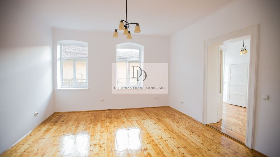 Spațiu de birou cu farmec istoric | Piața Unirii | Clădire emblematică - Poză 1